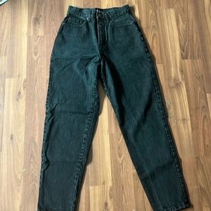 Woman’s Gap Jeans Size 6 Black